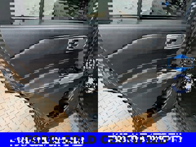 Certified 2023 Ford Explorer XLT w/ Class IV Trailer Tow Package image 18