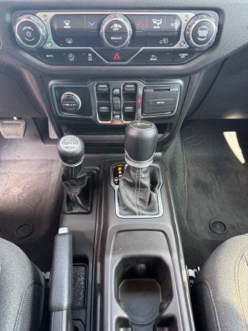 Used 2024 Jeep Gladiator Sport AWD/4WD image 14