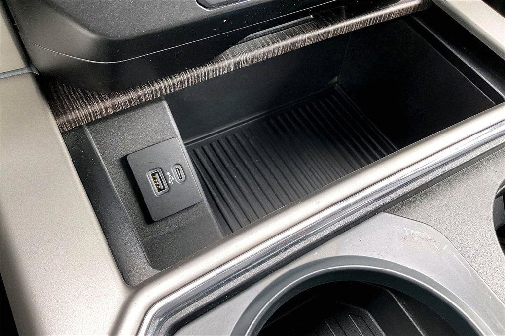 Certified 2020 Ford F250 Lariat w/ Lariat Value Package image 24