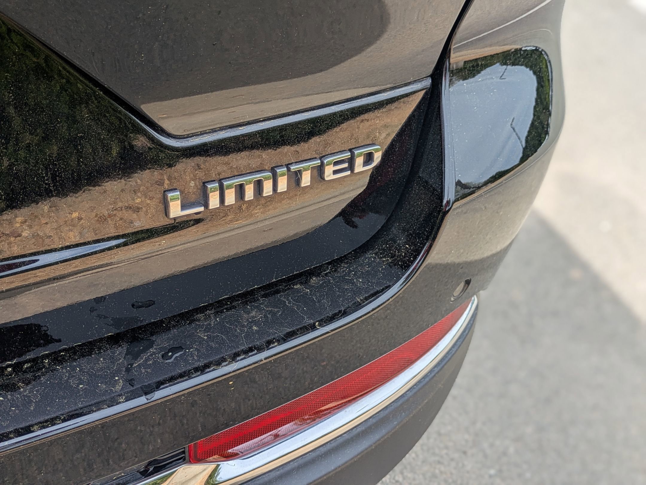 Used 2023 Jeep Grand Cherokee Limited w/ Luxury Tech Group II AWD/4WD image 35