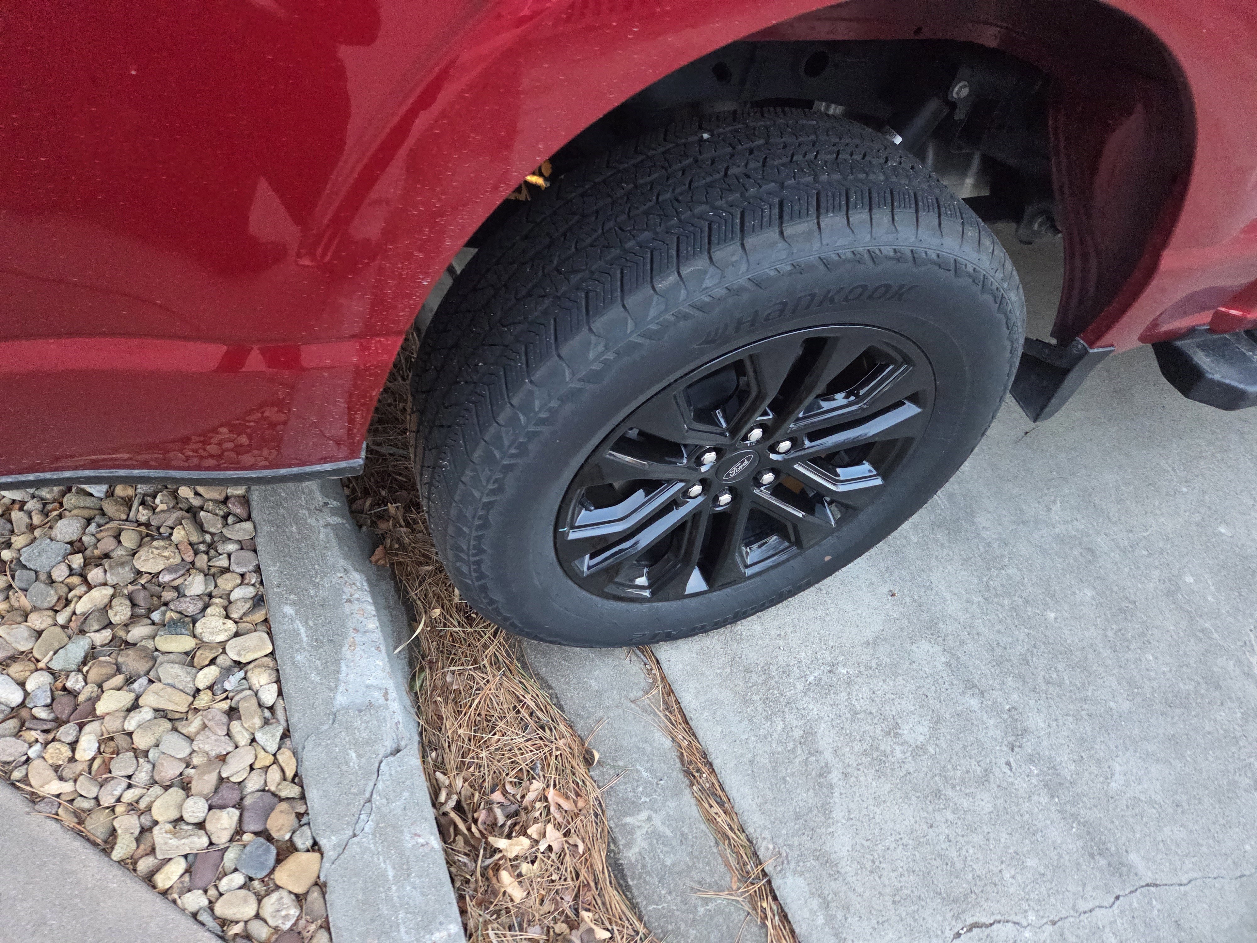 Certified 2025 Ford F150 Lariat w/ Equipment Group 501A Mid image 12