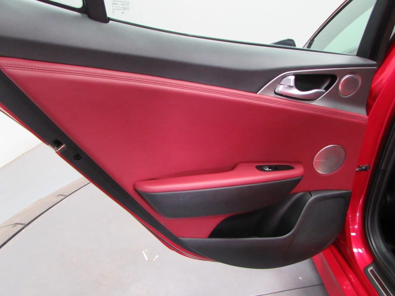 Used 2018 Kia Stinger GT2 AWD/4WD image 14