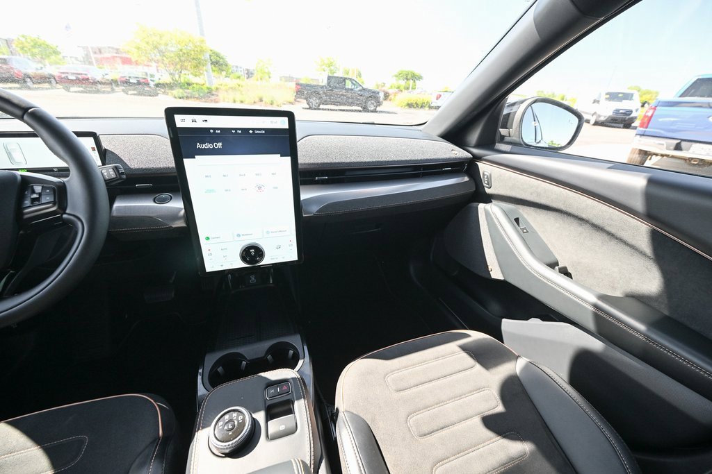 Certified 2021 Ford Mustang Mach-E GT image 33