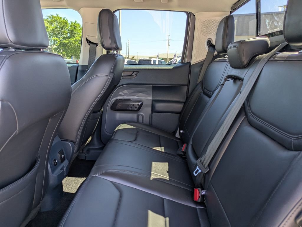 Certified 2024 Ford Maverick Lariat w/ Black Appearance Package image 14