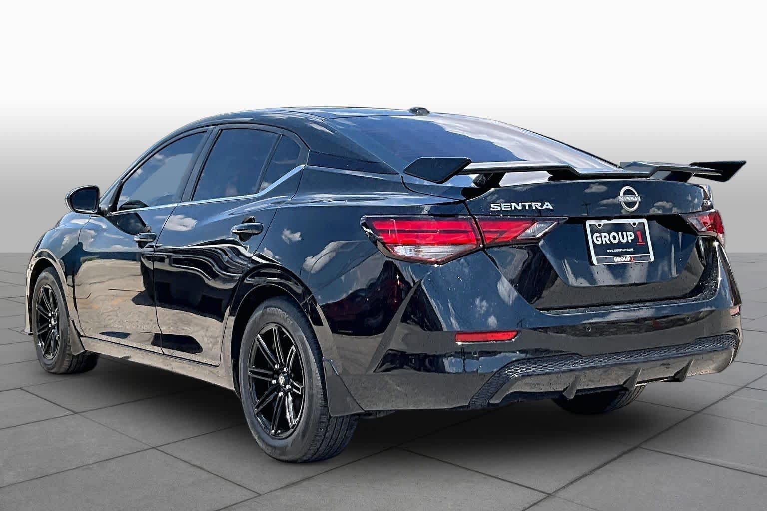 Used 2024 Nissan Sentra SV FWD image 12