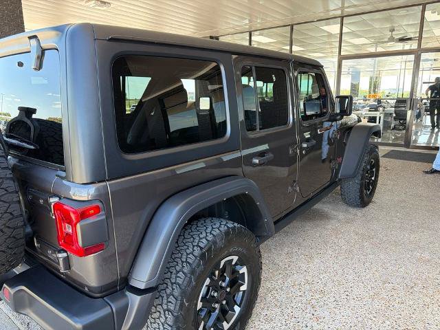 Used 2025 Jeep Wrangler Unlimited Rubicon AWD/4WD image 6