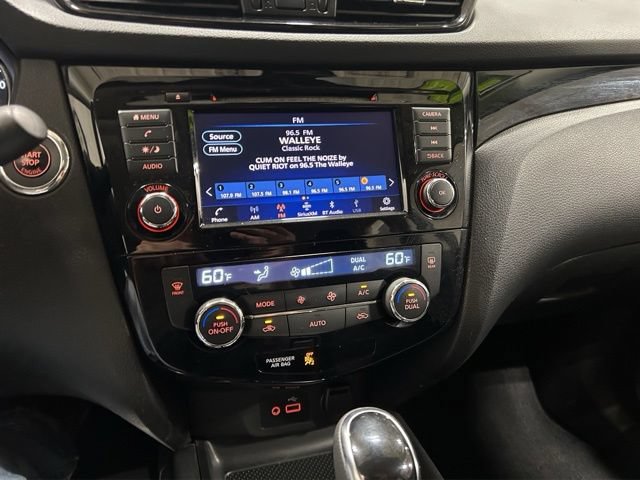 Used 2019 Nissan Rogue Sport SV AWD/4WD image 16