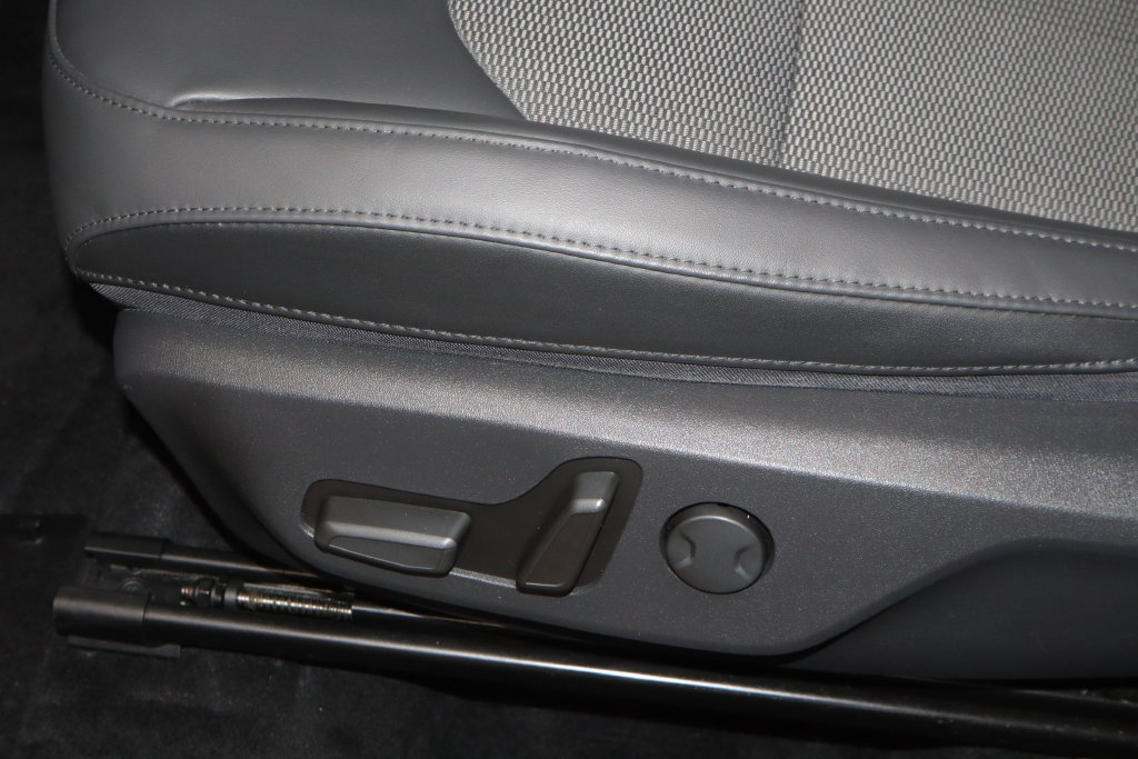 Used 2023 Kia Niro EX Touring FWD image 18