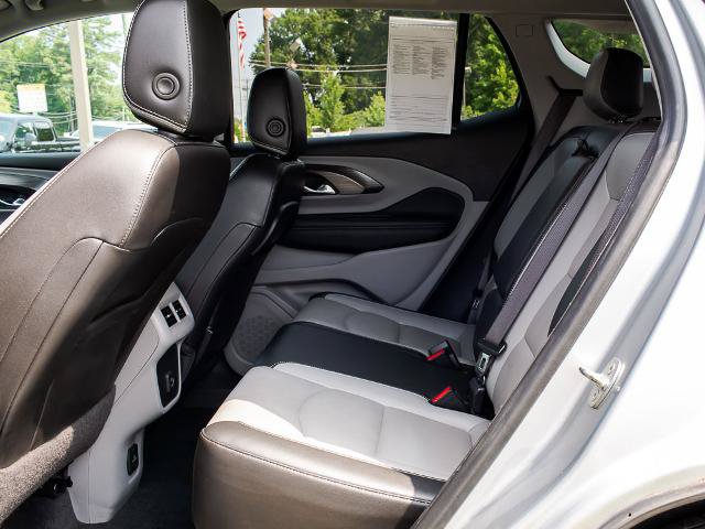 Used 2022 GMC Terrain SLT AWD/4WD image 17