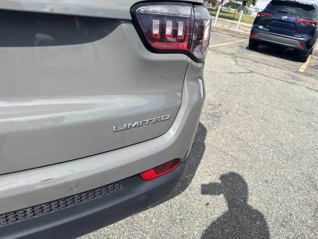 Used 2024 Jeep Compass Limited AWD/4WD image 6