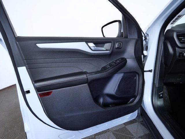 Certified 2025 Ford Escape Platinum AWD/4WD image 15