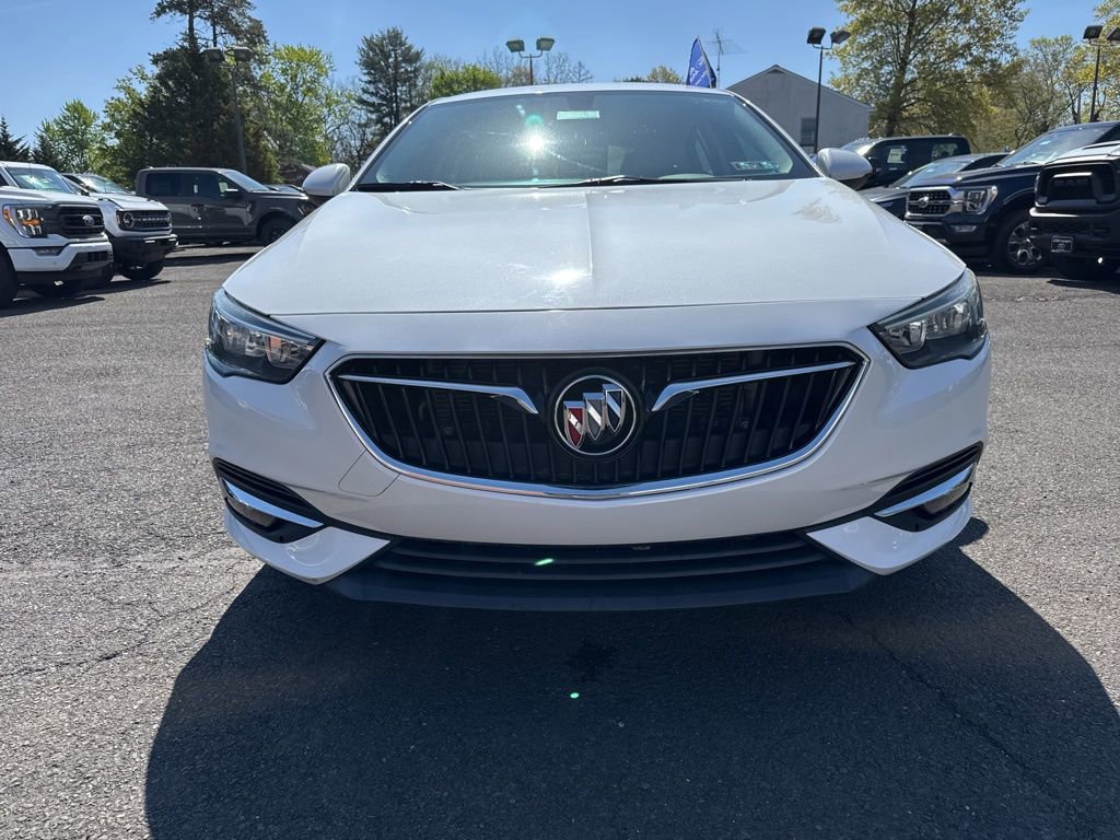 Used 2018 Buick Regal Essence w/ Sights and Sounds Package FWD image 7