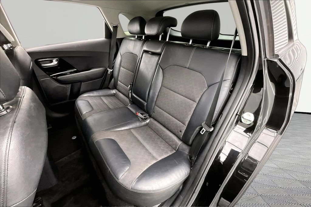 Used 2017 Kia Niro FWD image 26