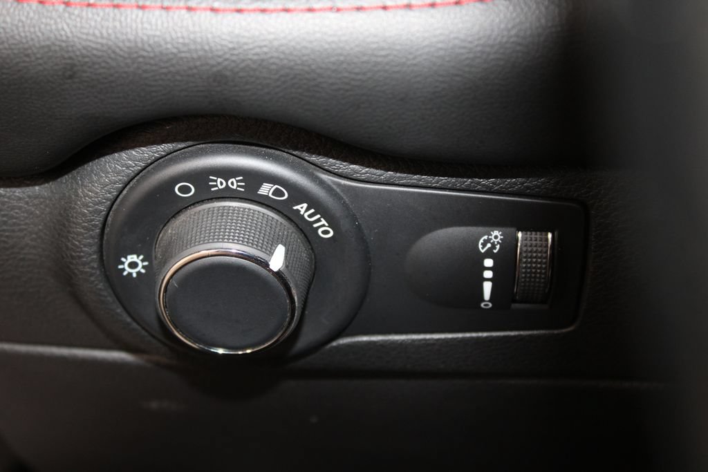 Used 2024 Dodge Durango GT RWD image 44