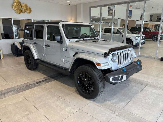 Used 2023 Jeep Wrangler Unlimited Sahara w/ Cold Weather Group image 7