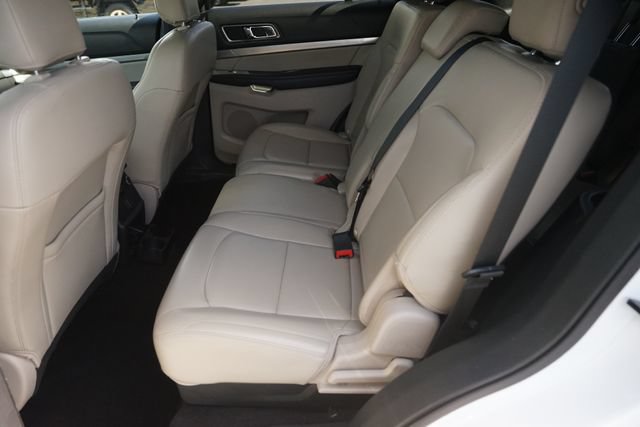 Certified 2019 Ford Explorer XLT w/ Equipment Group 202A FWD image 12