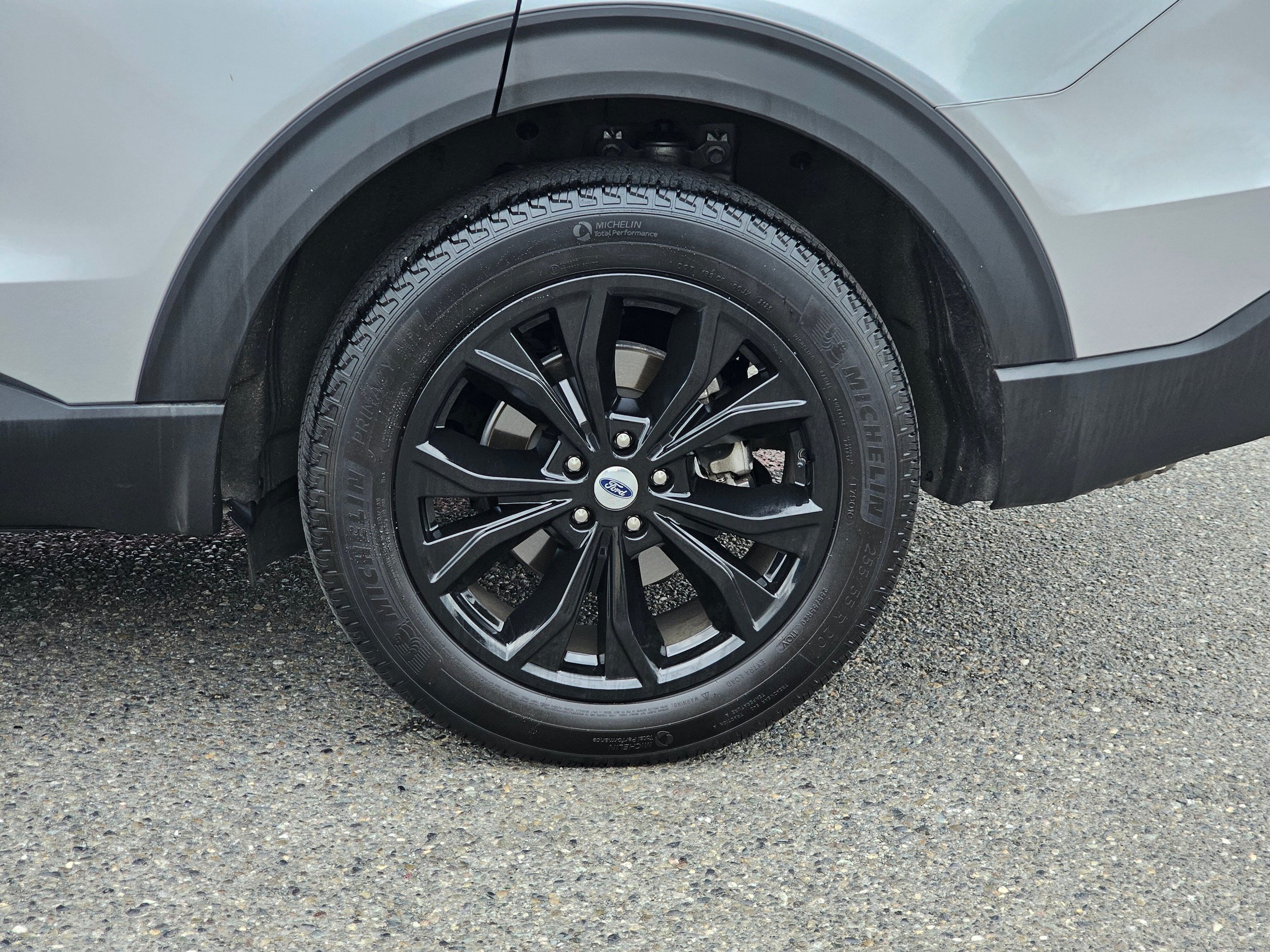 Certified 2023 Ford Explorer Limited AWD/4WD image 9