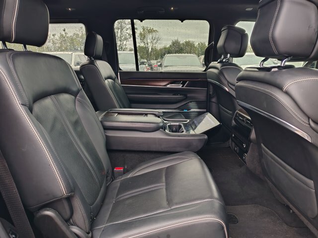 Used 2023 Jeep Grand Wagoneer Series II AWD/4WD image 17