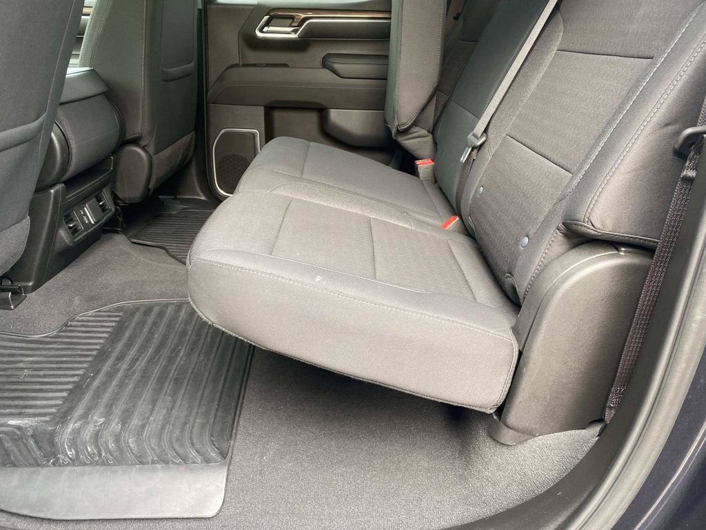 Used 2023 Chevrolet Silverado 1500 LT AWD/4WD image 15