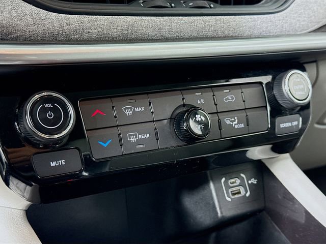 Used 2022 Jeep Compass Latitude image 15