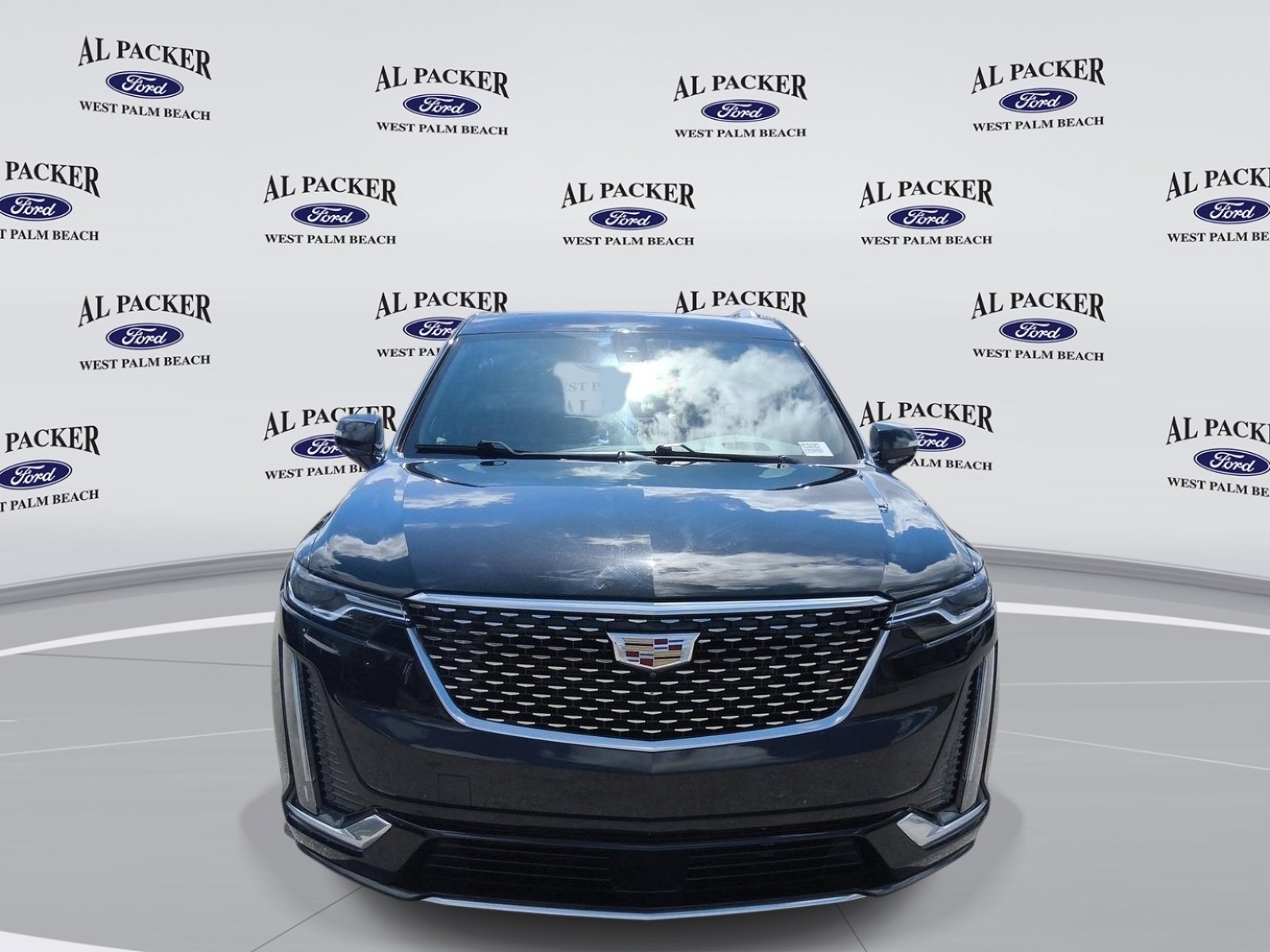 Used 2023 Cadillac XT6 Premium Luxury w/ Technology Package FWD image 8