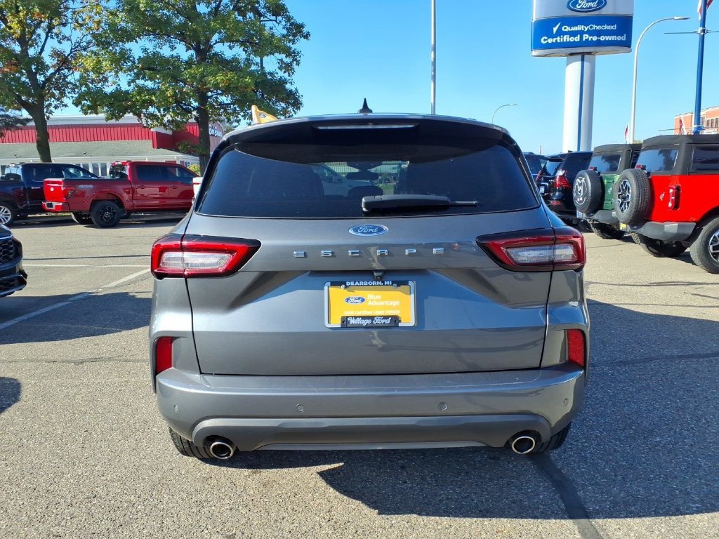Certified 2023 Ford Escape ST-Line w/ Tech Pack #1 FWD image 8