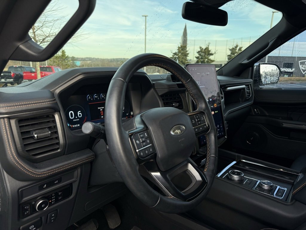 Certified 2024 Ford Expedition Platinum image 10