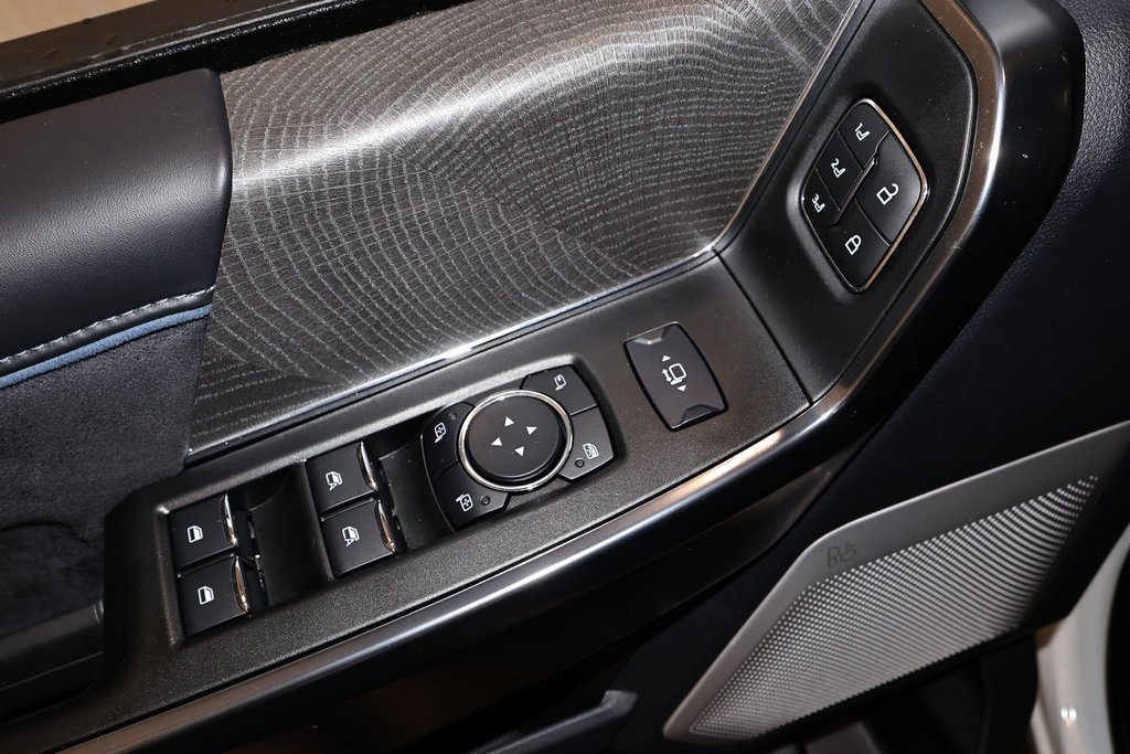 Certified 2025 Ford F450 Platinum w/ FX4 Off-Road Package image 15