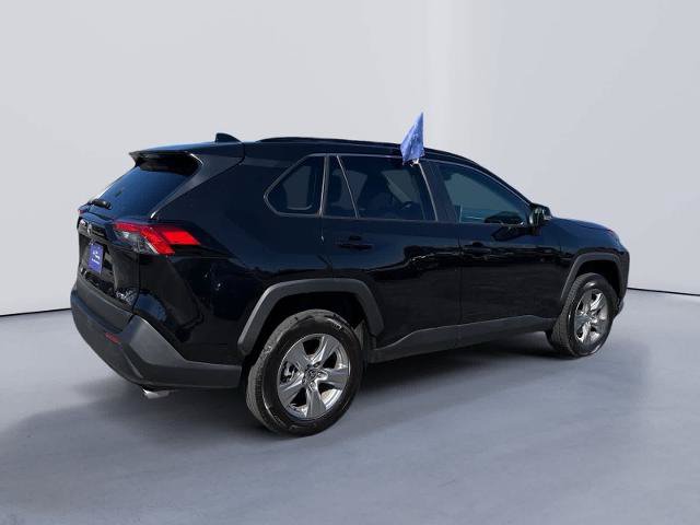 Used 2025 Toyota RAV4 XLE AWD/4WD image 5