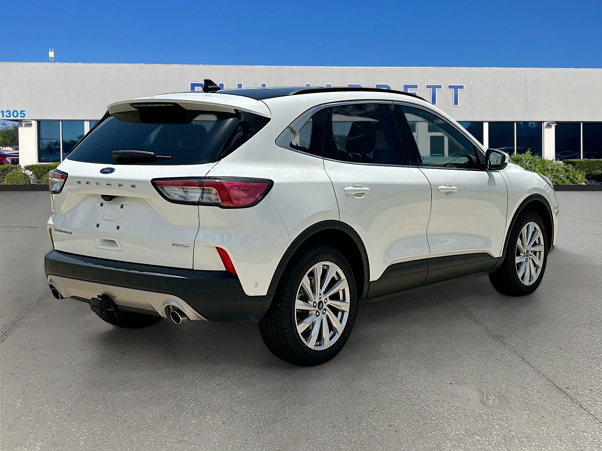 Certified 2022 Ford Escape Titanium w/ Titanium Elite Package AWD/4WD image 7