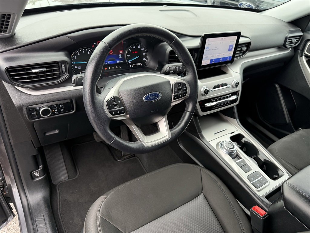 Certified 2024 Ford Explorer XLT image 11