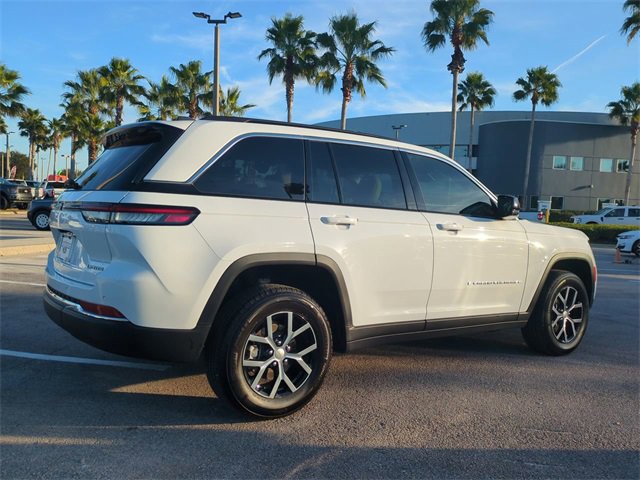 Used 2025 Jeep Grand Cherokee Limited w/ Trailer Tow Package image 4