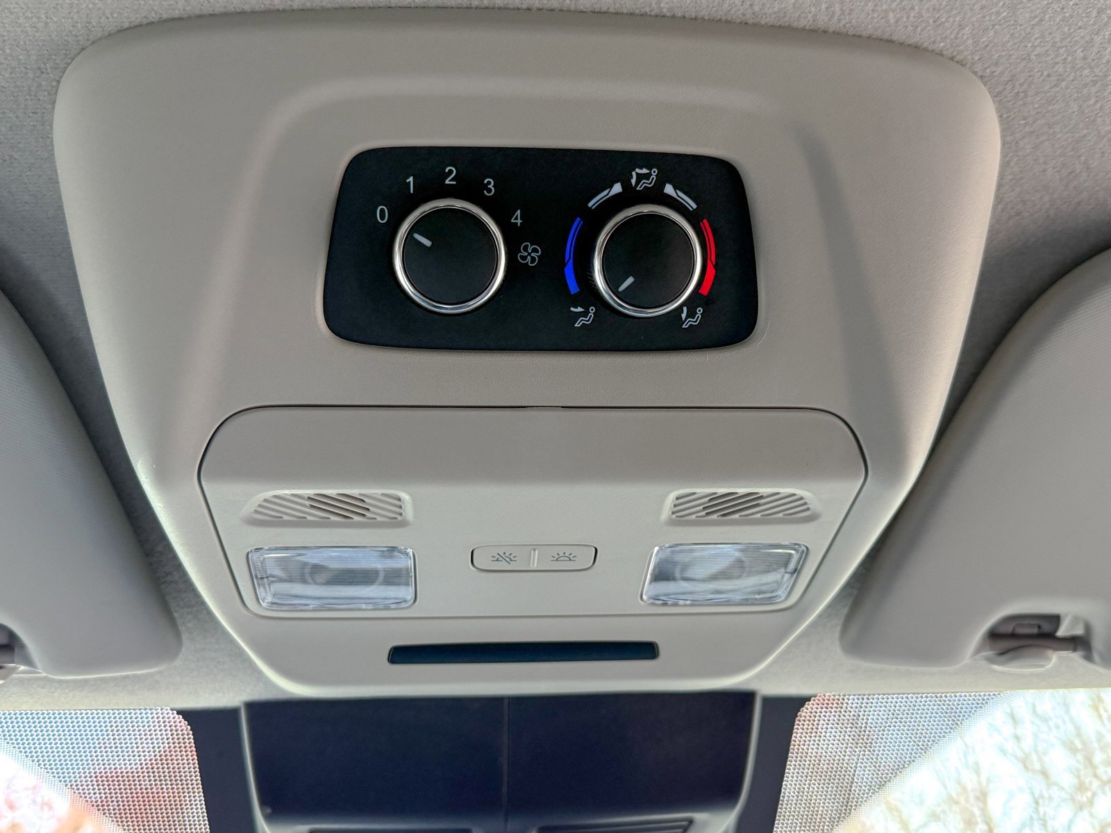 Certified 2025 Ford Transit 350 XLT image 32