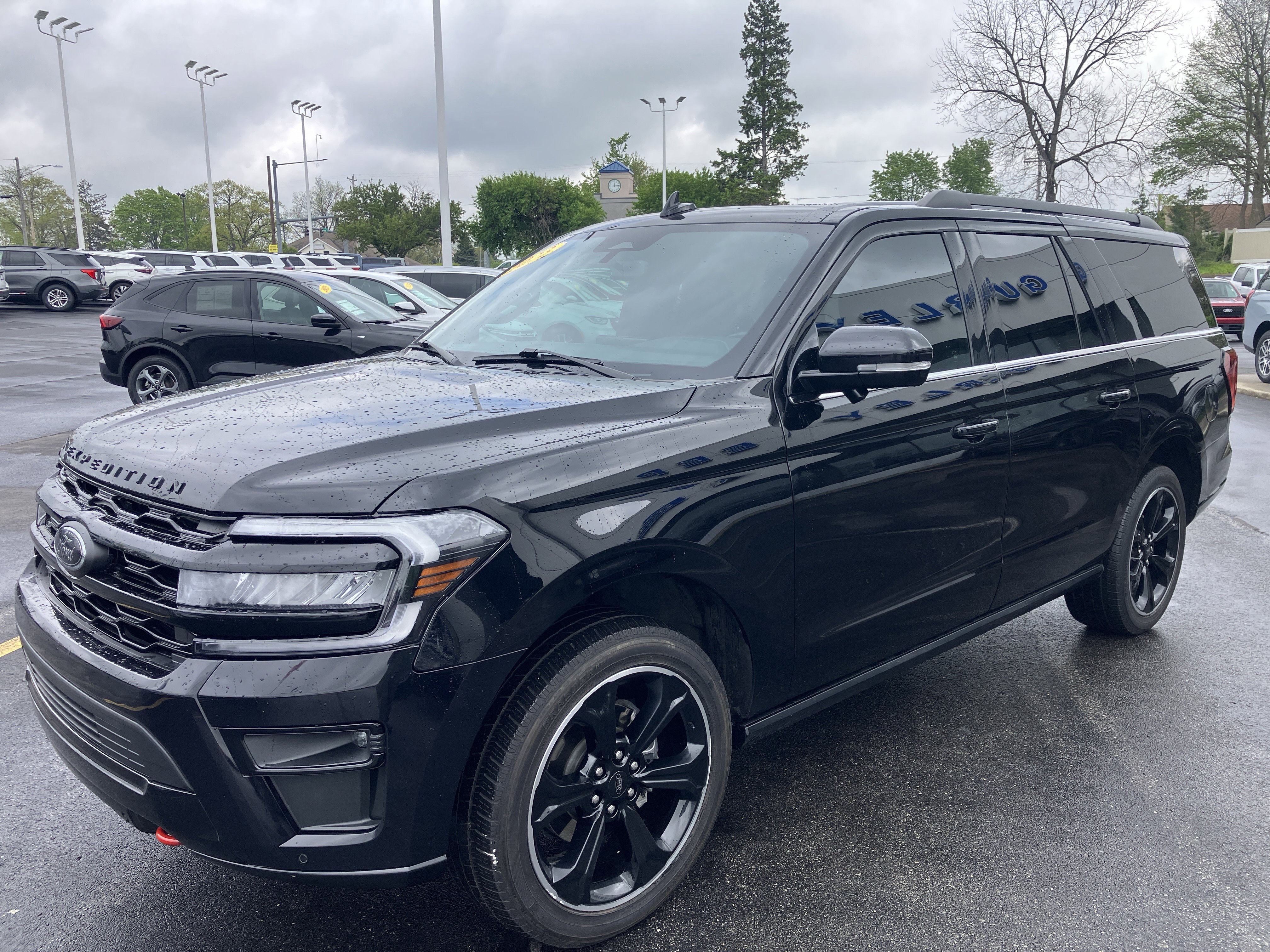 Certified 2023 Ford Expedition Max Limited AWD/4WD image 3
