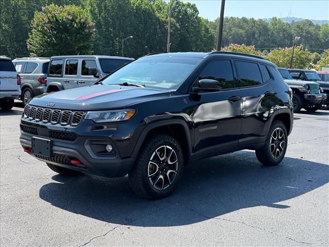 Used 2024 Jeep Compass Trailhawk AWD/4WD image 8