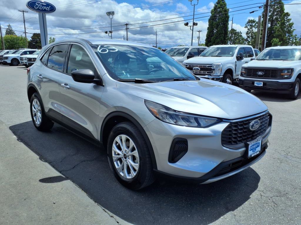Certified 2023 Ford Escape Active image 3
