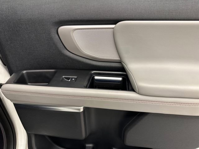 Certified 2025 Ford Expedition Active image 17