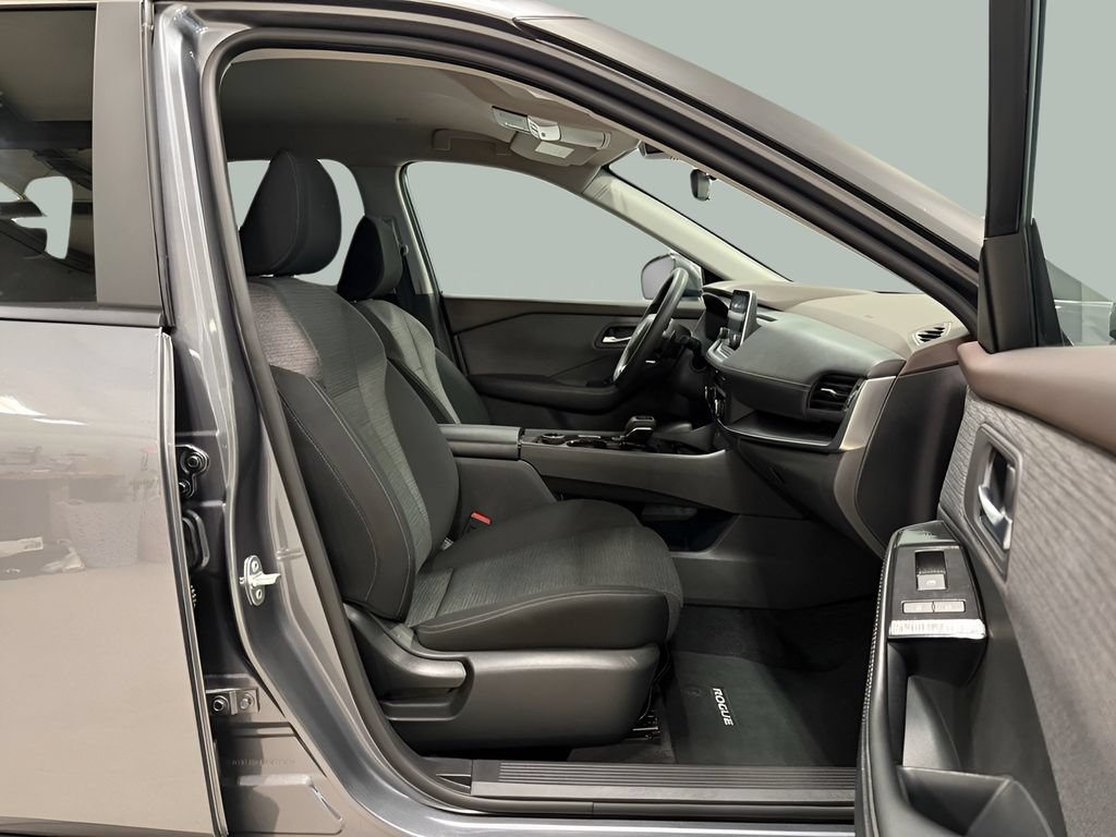 Used 2023 Nissan Rogue SV AWD/4WD image 29