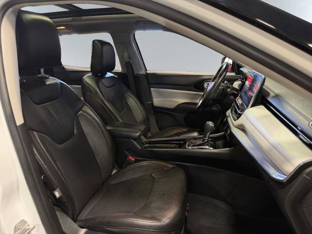 Used 2022 Jeep Compass Limited w/ Sun and Sound Group AWD/4WD image 19