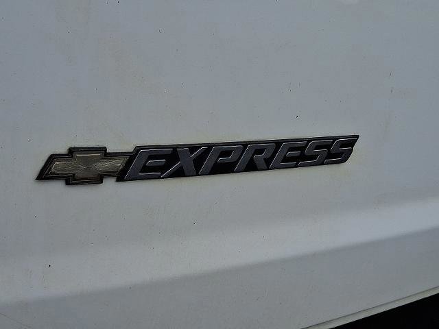 Used 2020 Chevrolet Express 2500 w/ Driver Convenience Package image 23