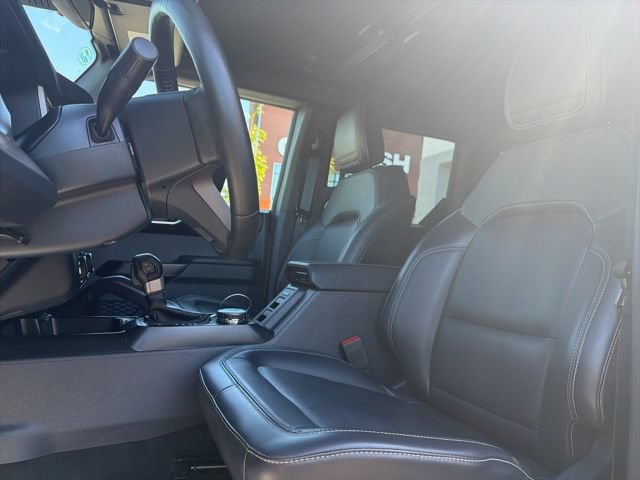 Certified 2025 Ford Bronco Outer Banks w/ Sasquatch Package AWD/4WD image 12
