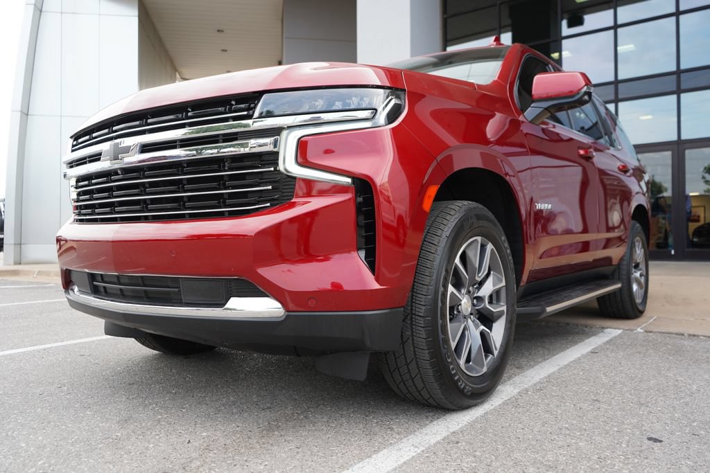 Used 2022 Chevrolet Tahoe LT w/ Luxury Package AWD/4WD image 4