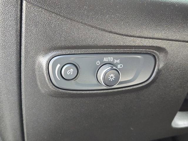 Used 2020 Chevrolet Equinox LT w/ LPO, Floor Liner Package image 23