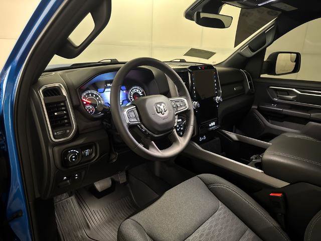 Used 2025 RAM 1500 Big Horn AWD/4WD image 4