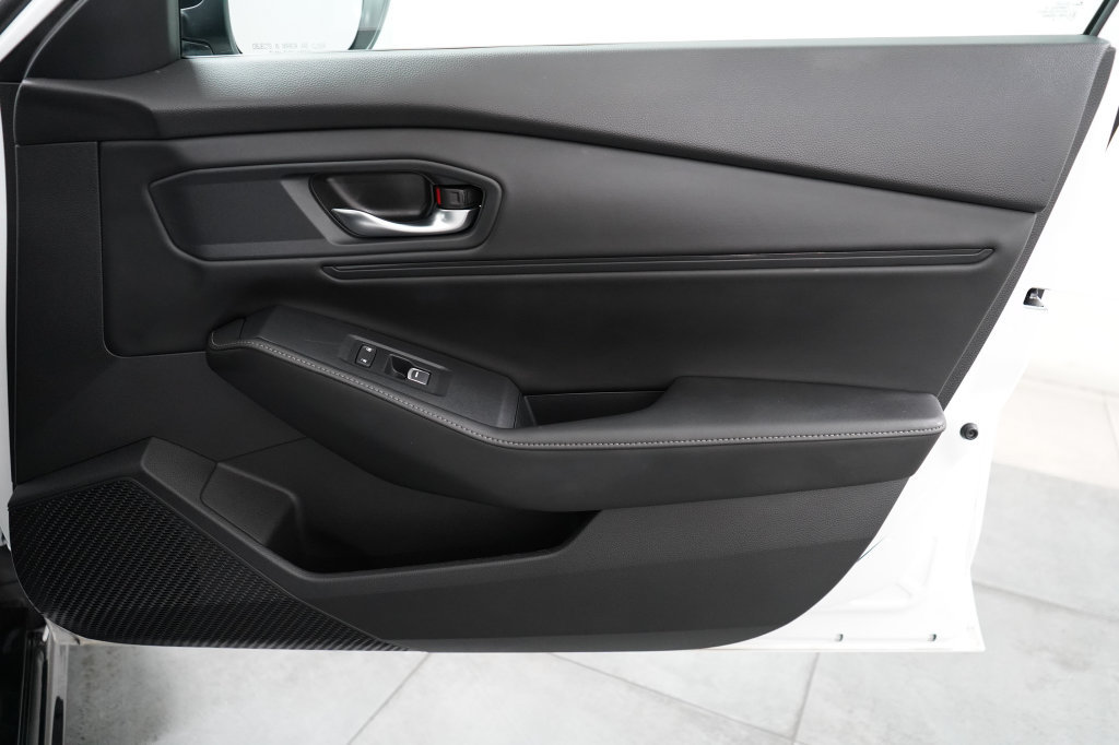 Used 2023 Honda Accord Sport image 31