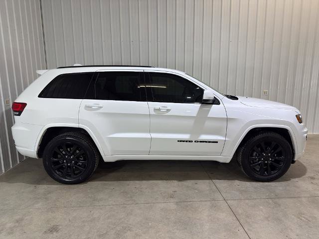 Used 2019 Jeep Grand Cherokee Altitude image 19