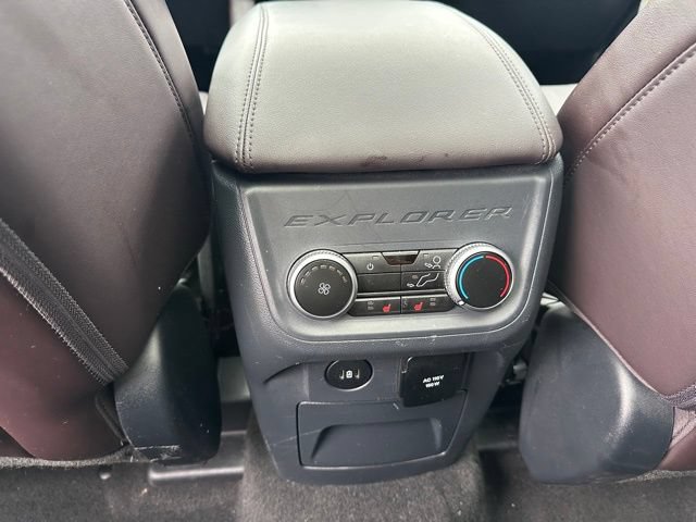 Certified 2025 Ford Explorer Platinum w/ Ultimate Package AWD/4WD image 19