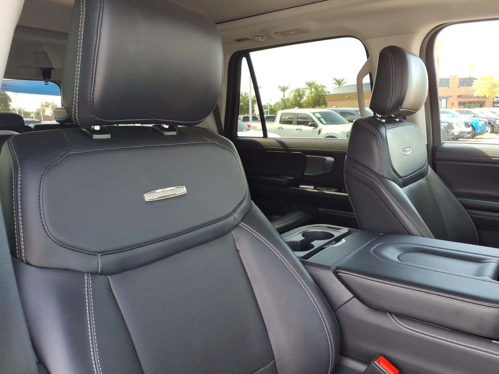Certified 2025 Ford Expedition Platinum AWD/4WD image 12