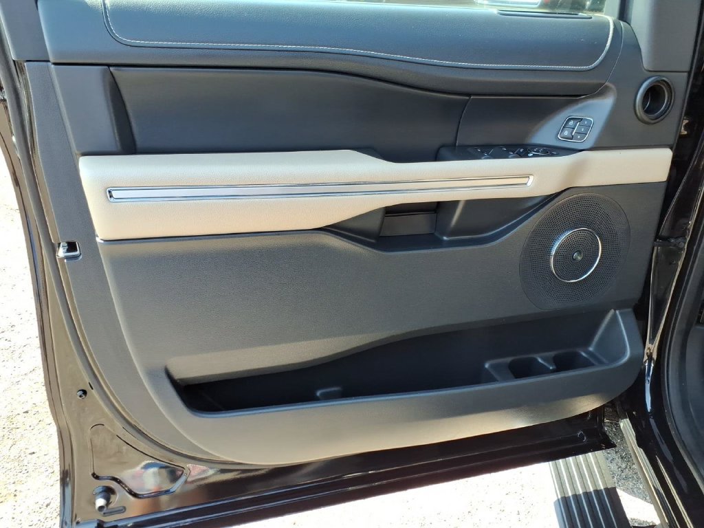 Certified 2023 Ford Expedition Max Limited AWD/4WD image 15