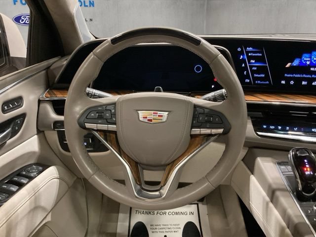 Used 2024 Cadillac Escalade Premium Luxury Platinum AWD/4WD image 14